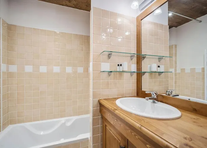 200m Slopes - Manora - La Tania